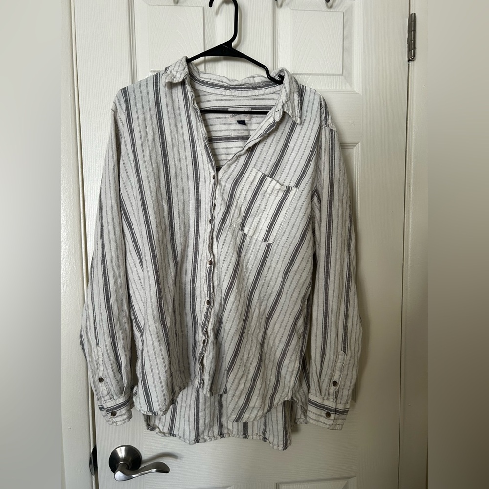 Universal Thread Striped White and Gray Men's Shirt